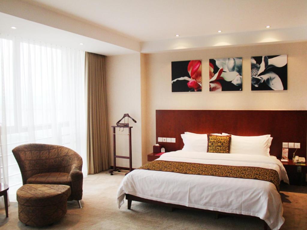 Двухместный (Улучшенный двухместный номер с 1 кроватью) отеля Mercure Wanshang Beijing, Пекин