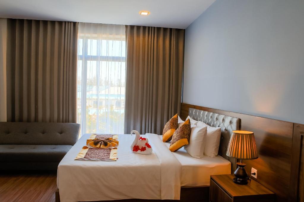 Студио (Номер-студио с видом на бассейн), Ivory Phu Yen Hotel