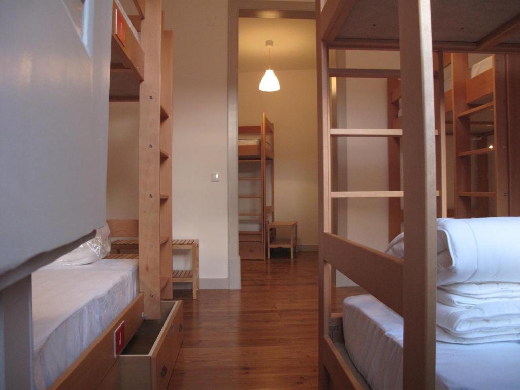 Номер (Кровать в общем номере для мужчин и женщин с 10 кроватями), Inn Possible Lisbon Hostel