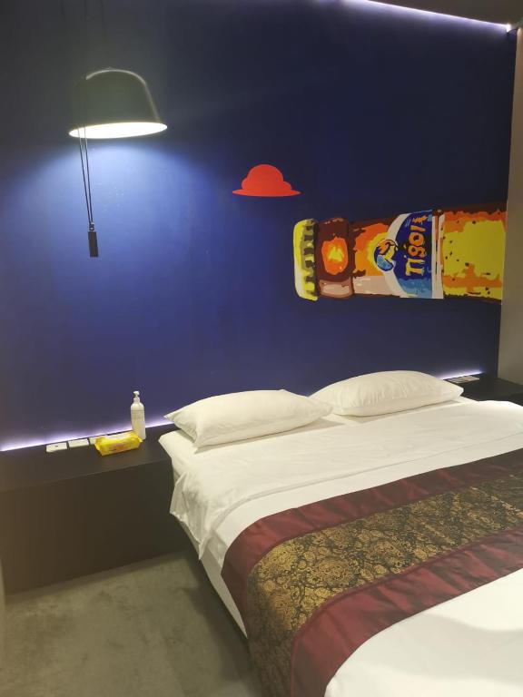 Двухместный (Номер Делюкс с кроватью размера «queen-size») отеля XY Hotel Bugis Singapore, Сингапур (город)