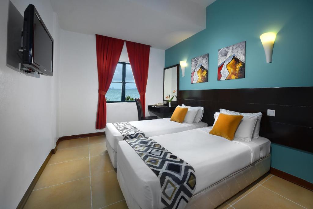 Двухместный (Двухместный номер Делюкс с 2 отдельными кроватями и видом на море) курортного отеля Bella Vista Waterfront Resort, Kuah Langkawi, Лангкави