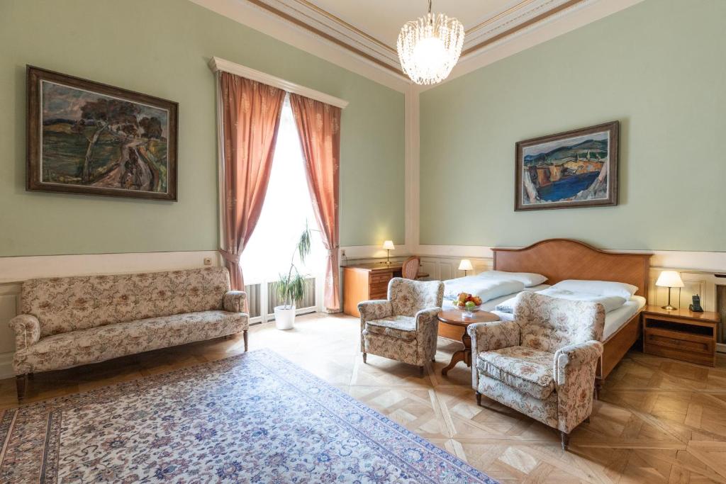 Двухместный (Двухместный номер с 1 кроватью и общей ванной комнатой) отеля Vila Lanna, Прага