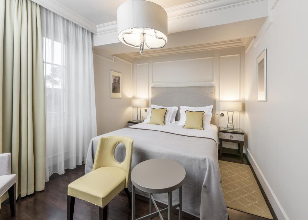 Двухместный (Стандартный двухместный номер с 1 кроватью или 2 отдельными кроватями) отеля Bastion Heritage Hotel - Relais & Châteaux, Задар
