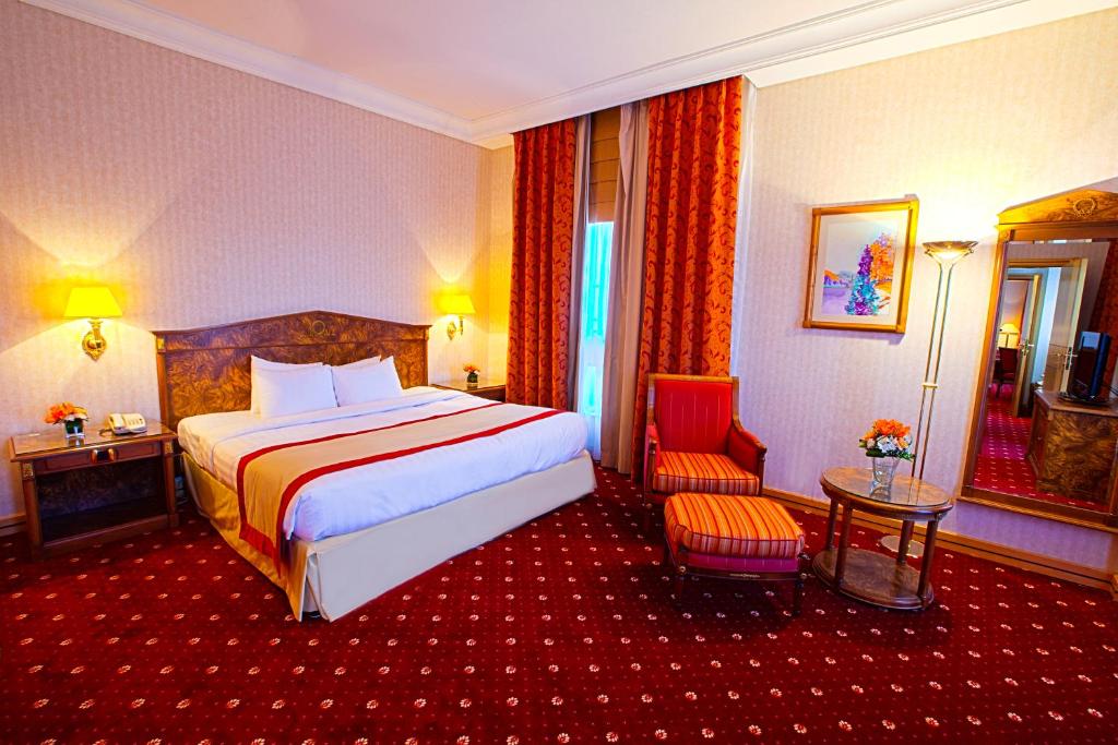 Двухместный (Представительский двухместный номер с 1 кроватью) отеля Capitol Hotel, Дубай