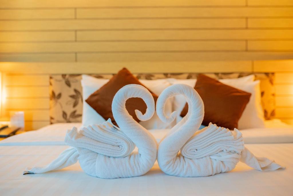 Двухместный (Улучшенный двухместный номер с 1 кроватью или 2 отдельными кроватями) курортного отеля Chawalun Resort, Накхонпатхом