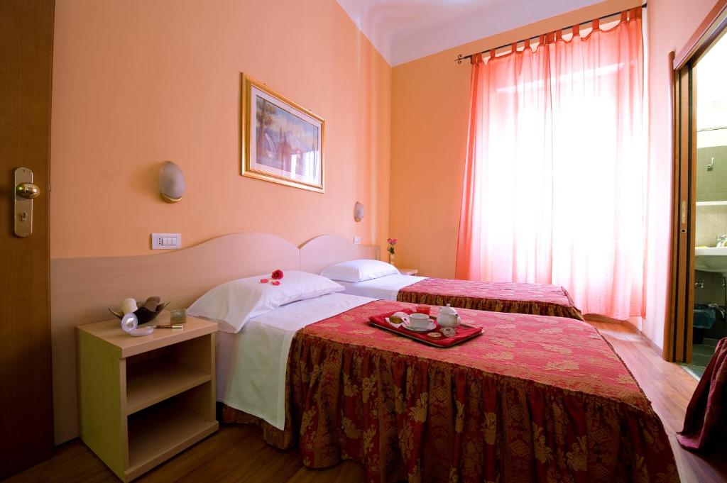 Двухместный (Двухместный номер с 2 отдельными кроватями) отеля Hotel Sabatino Milan, Милан