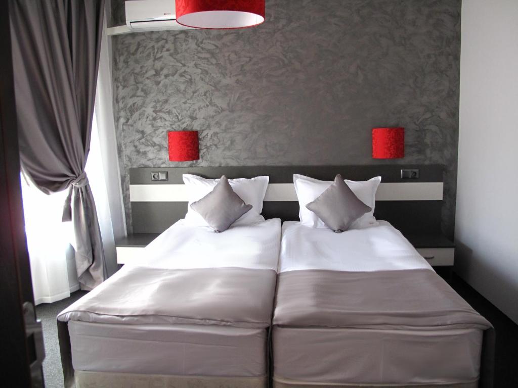Двухместный (Двухместный номер с 1 кроватью или 2 отдельными кроватями) отеля Hotel Gran Via, Бургас