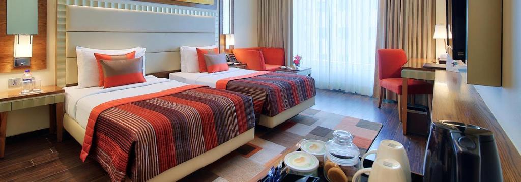 Двухместный (Executive Twin Room - Non-Smoking with Happy Hours (1+1)), Ramada Gurgaon Central