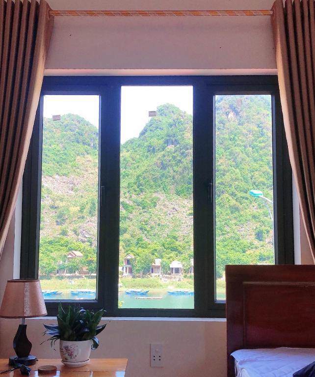 Двухместный (Двухместный номер с 1 кроватью и видом на горы) семейного отеля Applebee's homestay, Донгхой