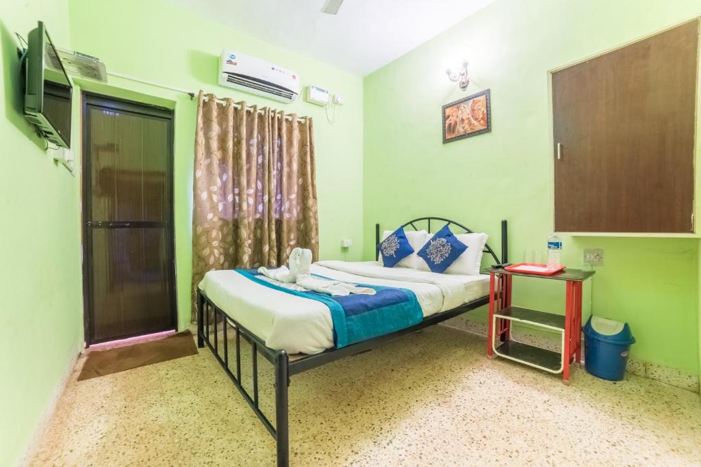 Двухместный (Двухместный номер Делюкс с 1 кроватью (для 2 взрослых и 1 ребенка)) отеля Kiara Hotel Goa, Анжуна