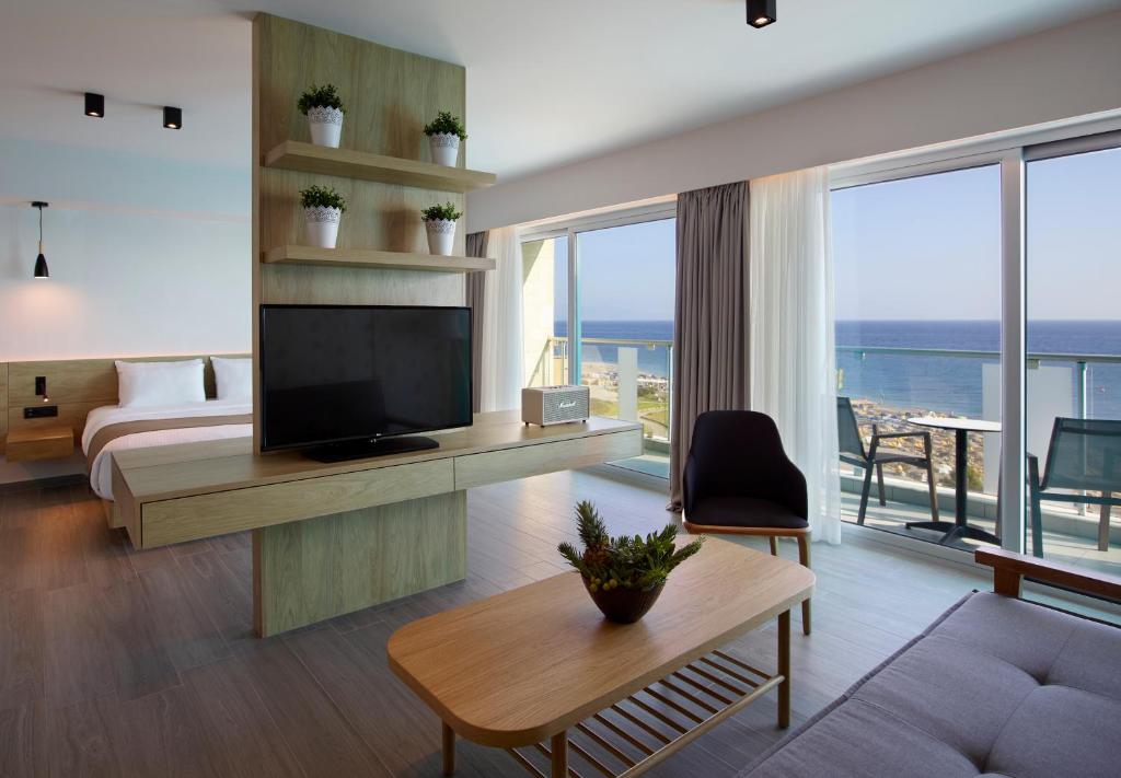 Сьюит (Люкс, вид на море) отеля AQUARIUM VIEW HOTEL, Родос