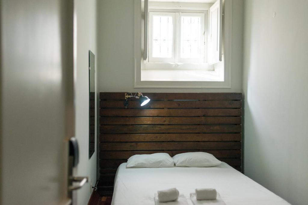 Одноместный (Одноместный номер с общей ванной комнатой) хостела Brickoven Palace Hostel, Лиссабон