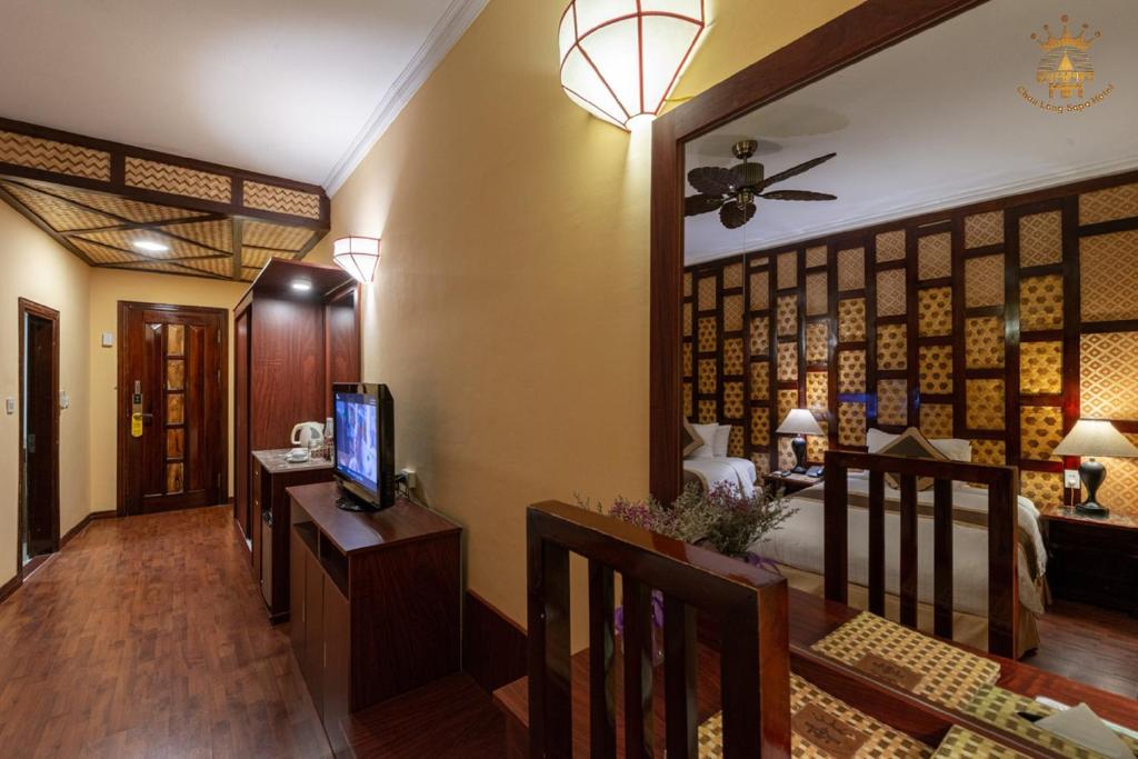 Двухместный (Улучшенный двухместный номер с 1 кроватью) отеля Chau Long Sapa 2 Hotel, Сапа
