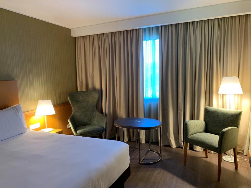 Двухместный (Стандартный двухместный номер с 1 кроватью) отеля Hotel Mercure Porto Gaia, Вила-Нова-ди-Гая