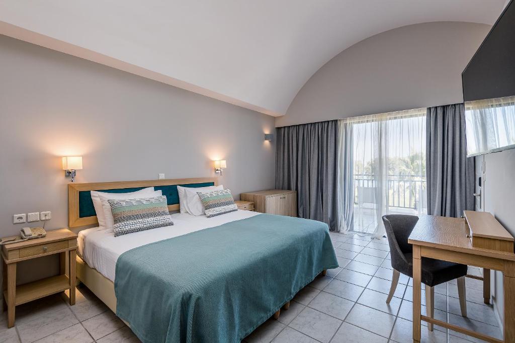 Двухместный (Двухместный номер с 1 кроватью, вид на сад) отеля Atlantica Beach Resort Kos, Кардамена