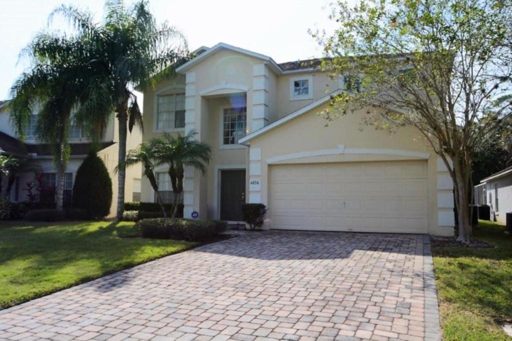 86340 4-Bed Disney Area Pool Home, Kissimmee