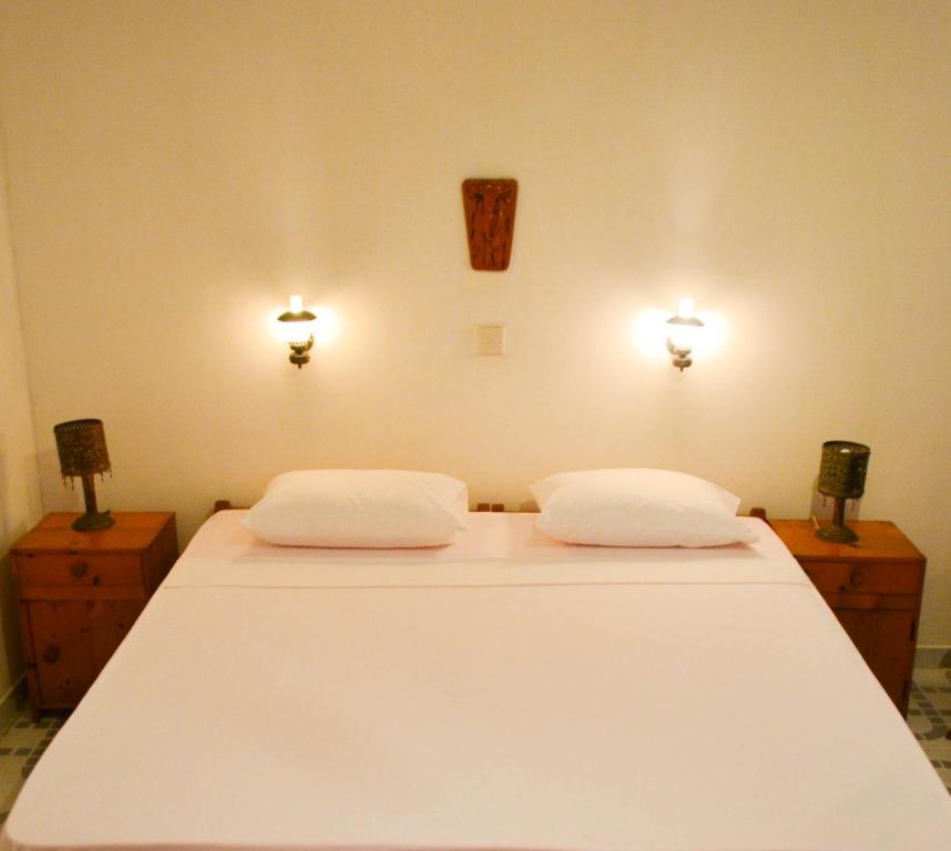 Двухместный (Стандартный двухместный номер с 1 кроватью или 2 отдельными кроватями и балконом) отеля Hotel Thai Lanka, Хиккадува