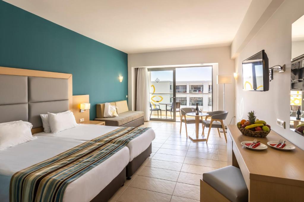 Двухместный (Двухместный номер с 1 кроватью или 2 отдельными кроватями) отеля Lti Asterias Beach Resort, Афанту