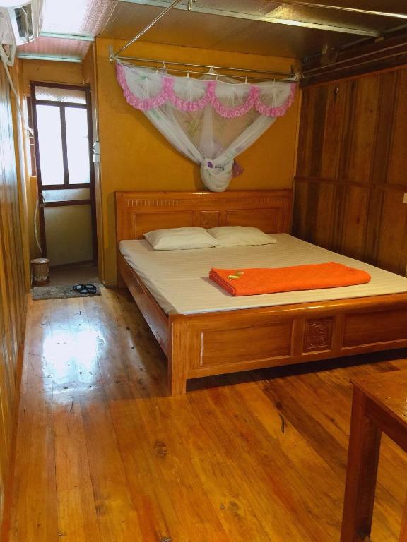 Двухместный (Двухместный номер с 1 кроватью) семейного отеля The Sang - Homestay Ba Be, Баккан