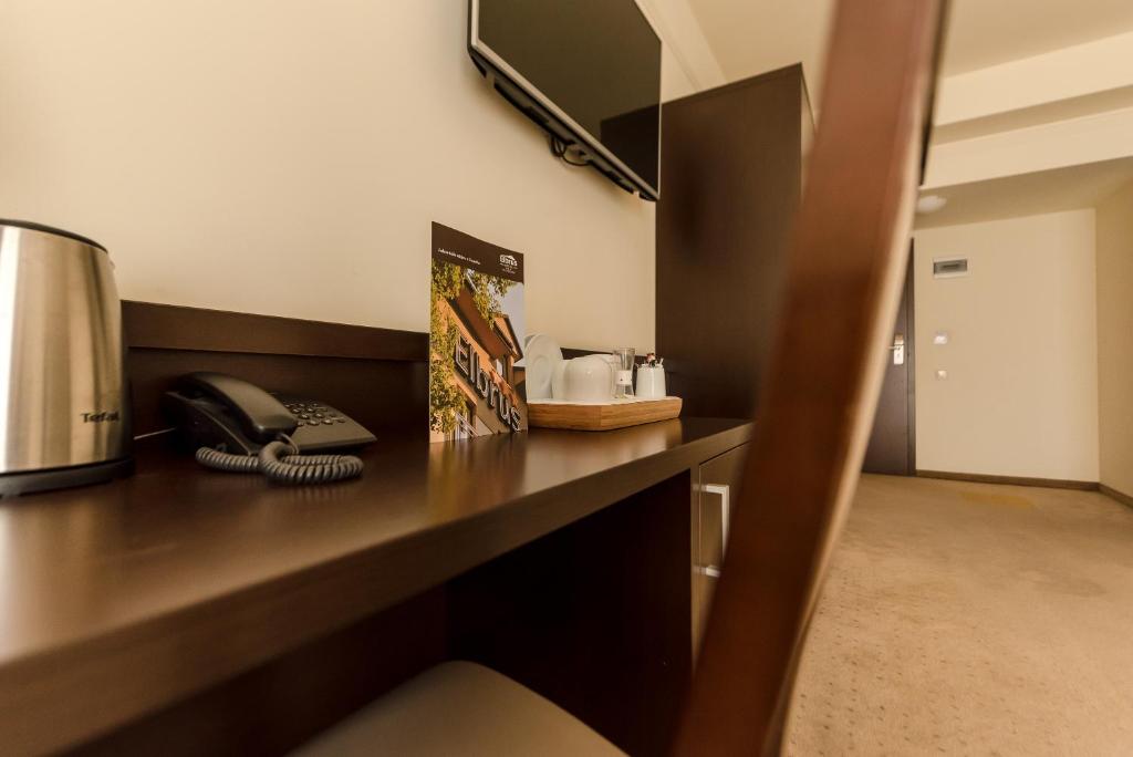 Двухместный (Двухместный номер Делюкс с 1 кроватью или 2 отдельными кроватями) отеля Hotel Elbrus Spa & Wellness, Щирк