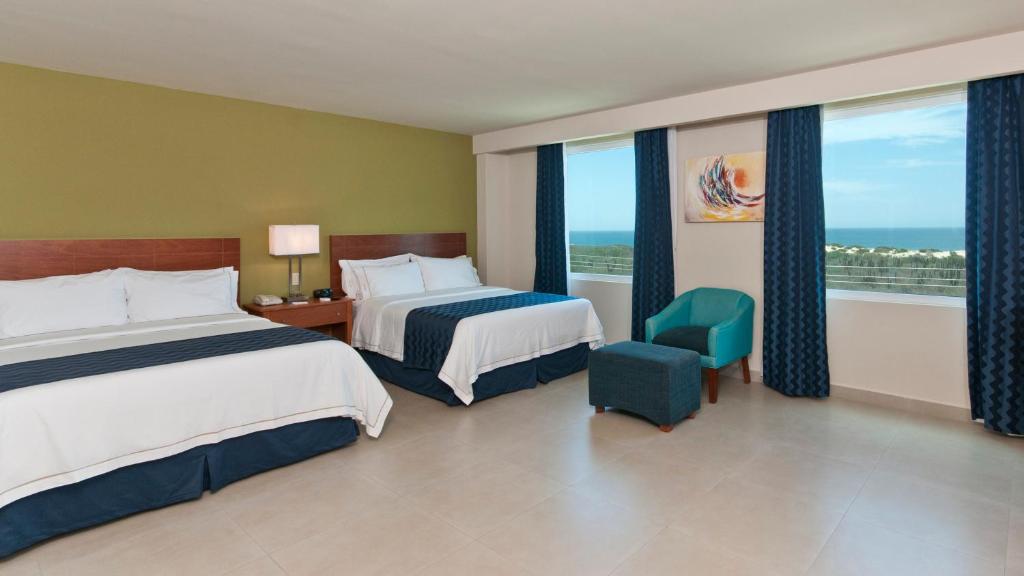 Сьюит (Представительский люкс) курортного отеля Holiday Inn Express Cabo San Lucas, Кабо-Сан-Лукас