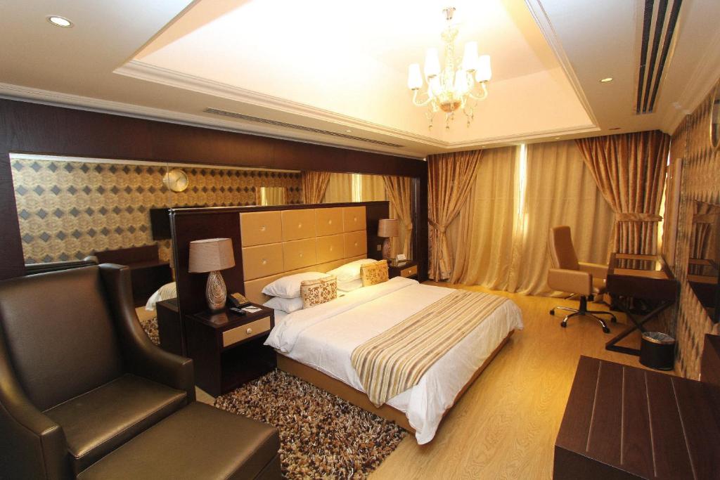 Апартаменты (Апартаменты с 3 спальнями) апарт-отеля Ivory Grand Hotel Apartments, Дубай