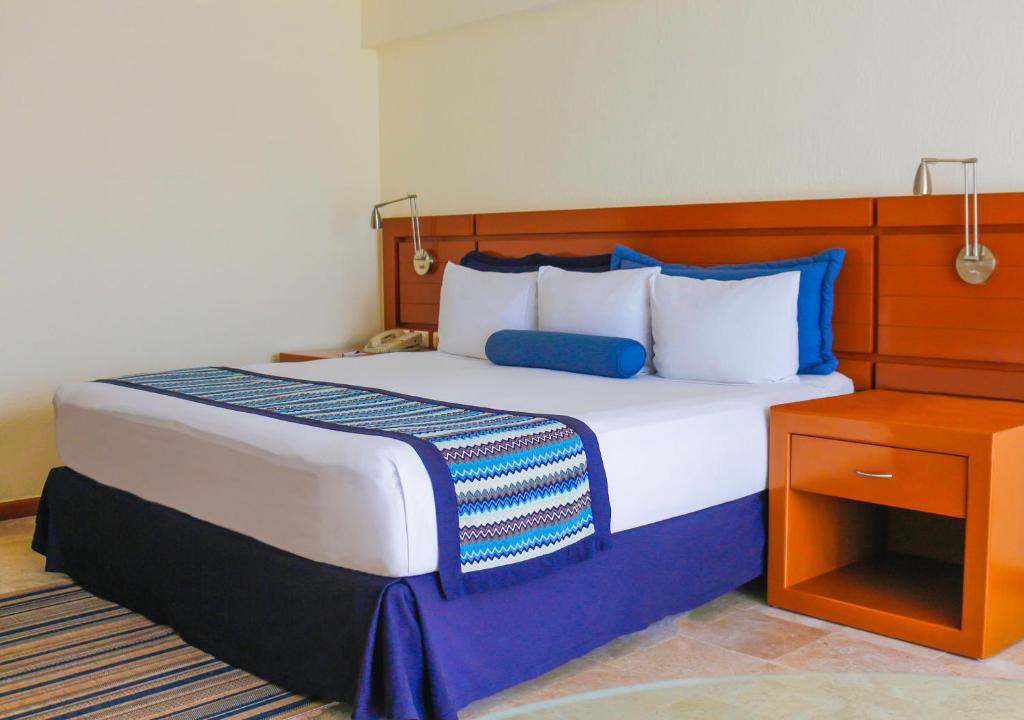 Двухместный (Номер с кроватью размера «king-size»), Plaza Pelicanos Grand Beach Resort All Inclusive