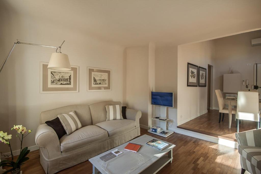 Апартаменты (Апартаменты с 2 спальнями - Via di San Niccolò, 81), Apartments Florence- Palazzo Pitti