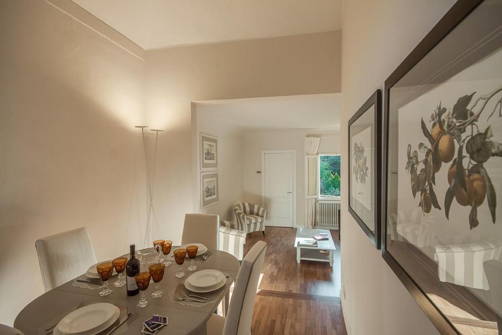 Апартаменты (Апартаменты с 2 спальнями - Via di San Niccolò, 81), Apartments Florence- Palazzo Pitti