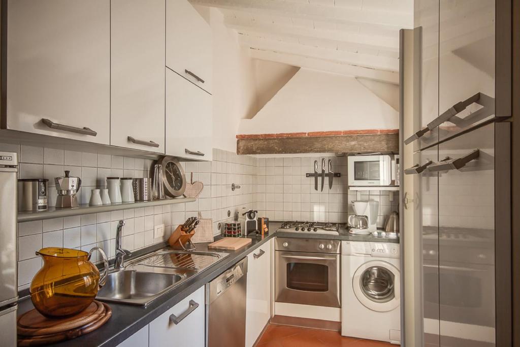 Апартаменты (Апартаменты с 2 спальнями - Via di San Niccolò, 81), Apartments Florence- Palazzo Pitti