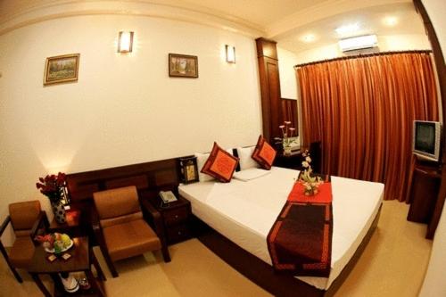 Двухместный (Двухместный номер VIP с 1 кроватью) отеля Hanoi Street Hotel, Ханой