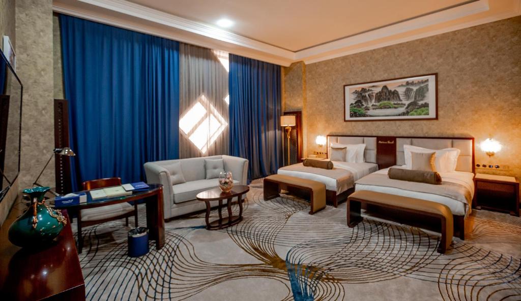 Двухместный (Двухместный номер Делюкс с 2 двуспальными кроватями) отеля Mariana Trench, Баку