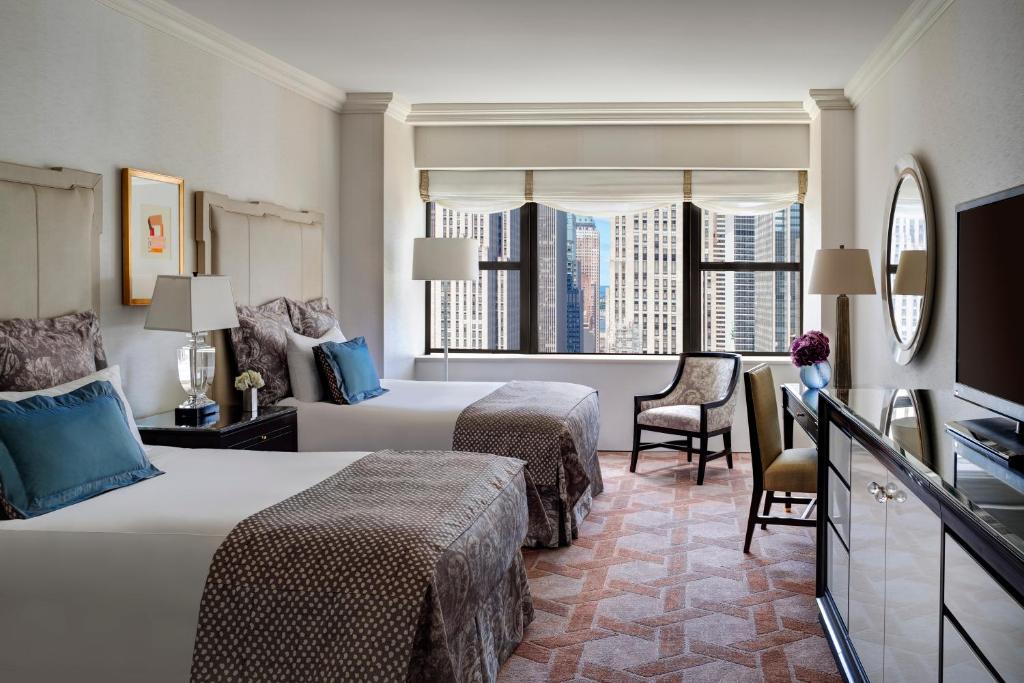 Двухместный (Улучшенный номер с 2 двуспальными кроватями) отеля Lotte New York Palace, Нью-Йорк