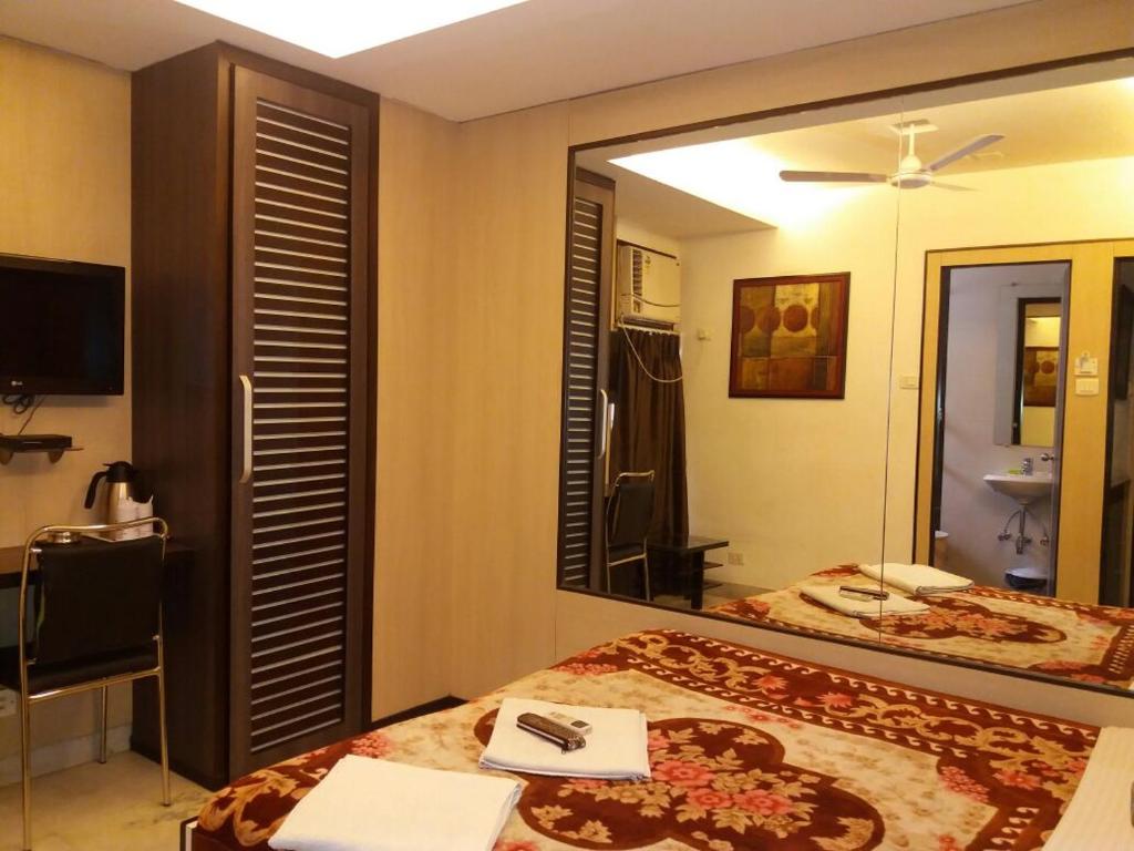 Двухместный (Стандартный двухместный номер с 1 кроватью) отеля Hotel Esteem, Калькутта