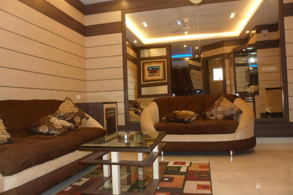 Двухместный (Большой двухместный номер с 1 кроватью) отеля Hotel Esteem, Калькутта