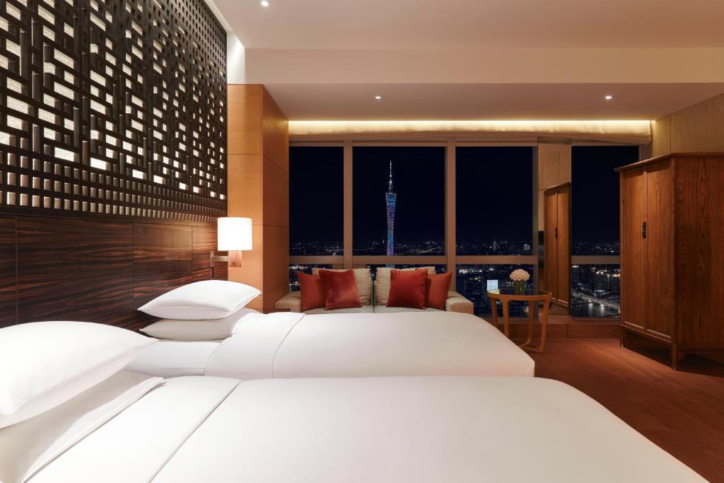 Двухместный (2 Double Beds Canton Tower View) отеля Park Hyatt Guangzhou, Гуанчжоу