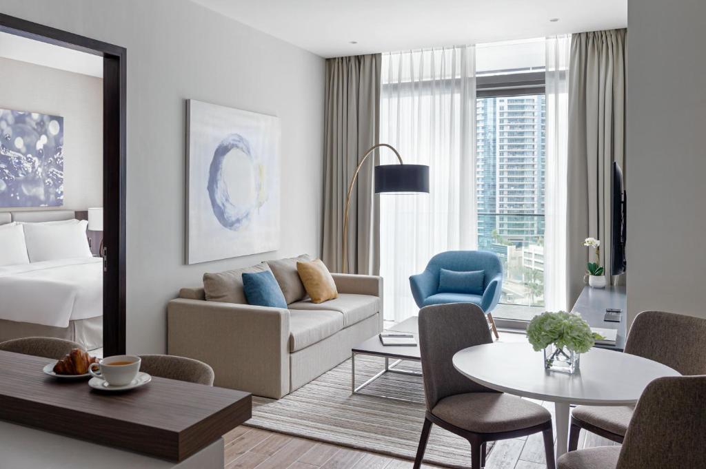 Сьюит (Люкс «Премиум» с 1 спальней - Вид на пристань для яхт) апарт-отеля Jumeirah Living Marina Gate Hotel and Apartments, Дубай