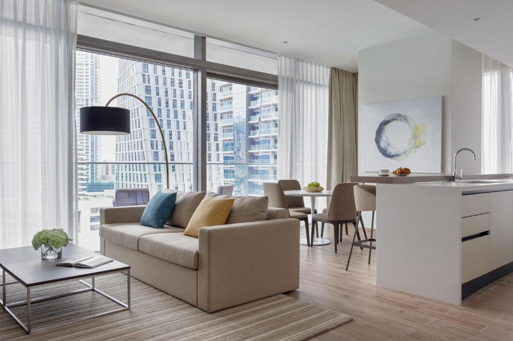 Апартаменты (Люкс «Премиум» с 2 спальнями - Вид на пристань для яхт) апарт-отеля Jumeirah Living Marina Gate Hotel and Apartments, Дубай