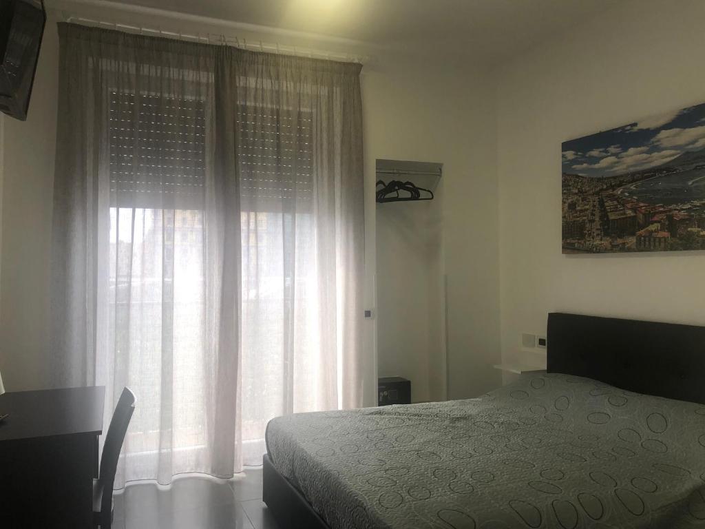 Двухместный (Улучшенный номер с кроватью размера «king-size») гостевого дома Top Floor, Неаполь