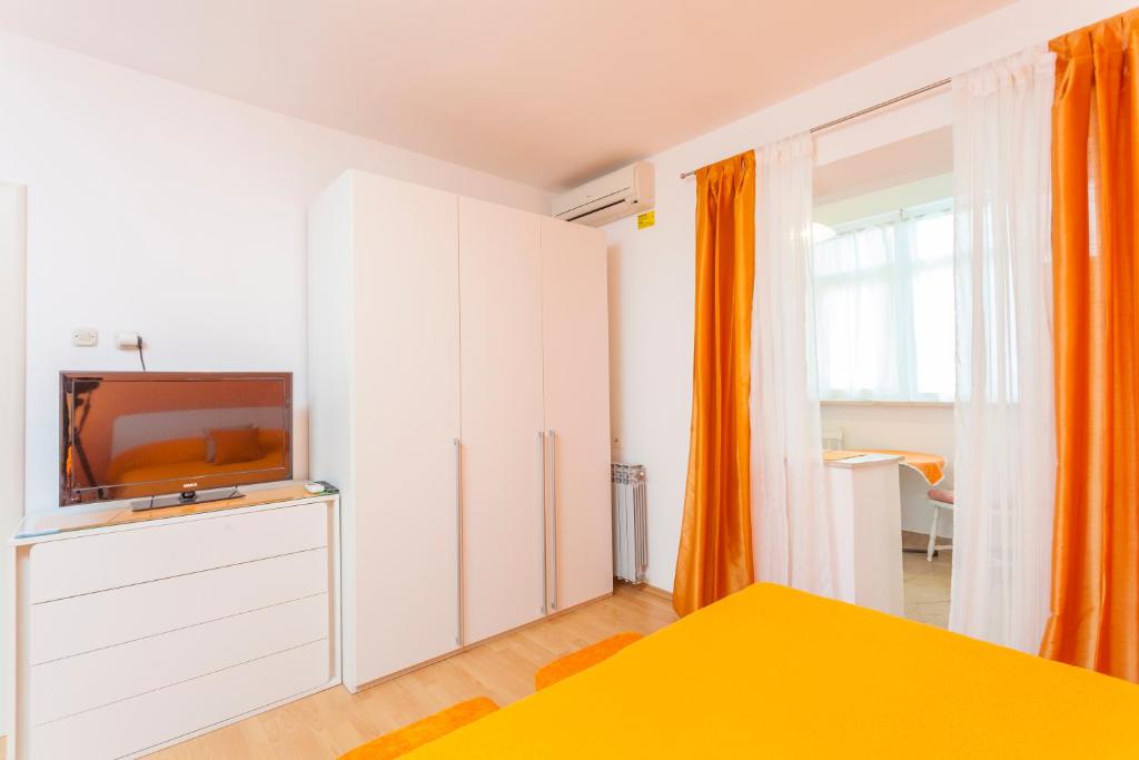 Двухместный (Двухместный номер эконом-класса с 1 кроватью) гостевого дома Apartments and Rooms Alagic, Макарска