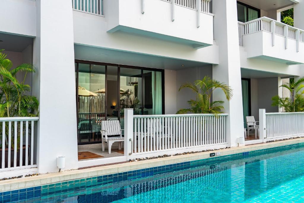 Сьюит (Mini Suite Pool Access Balcony), Loligo Resort Hua Hin