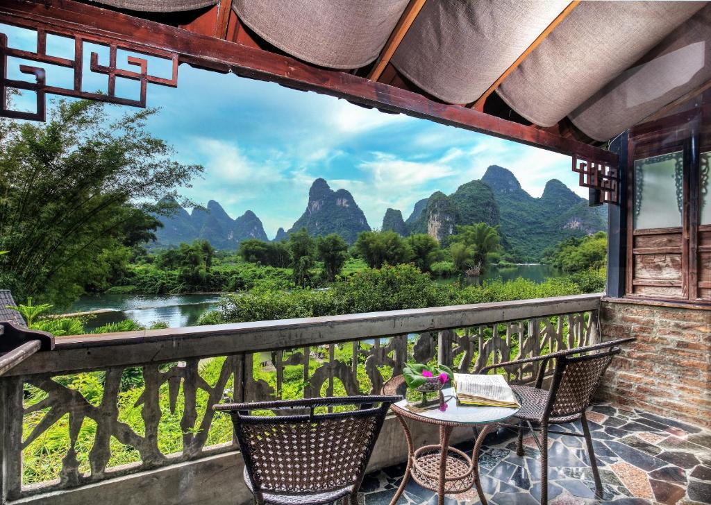 Семейный (Семейный номер с балконом с видом на реку), Yangshuo Mountain Retreat