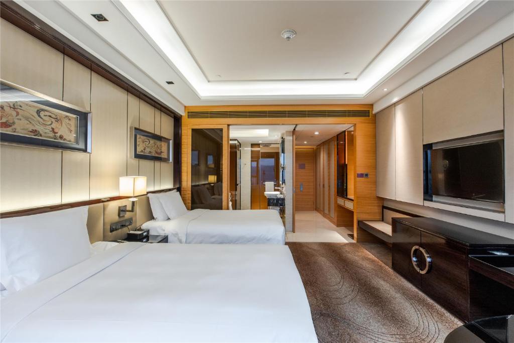 Двухместный (Улучшенный двухместный номер с 2 отдельными кроватями — Для некурящих) отеля Crowne Plaza Hotel Lanzhou, Ланьчжоу