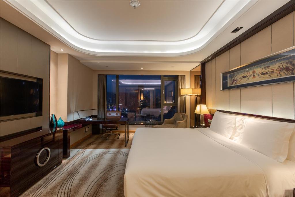 Двухместный (Двухместный номер Делюкс с 1 кроватью) отеля Crowne Plaza Hotel Lanzhou, Ланьчжоу