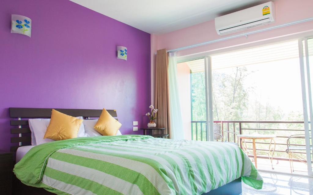 Двухместный (Стандартный двухместный номер с 1 кроватью) отеля Nam Talay Resort, Пранбури