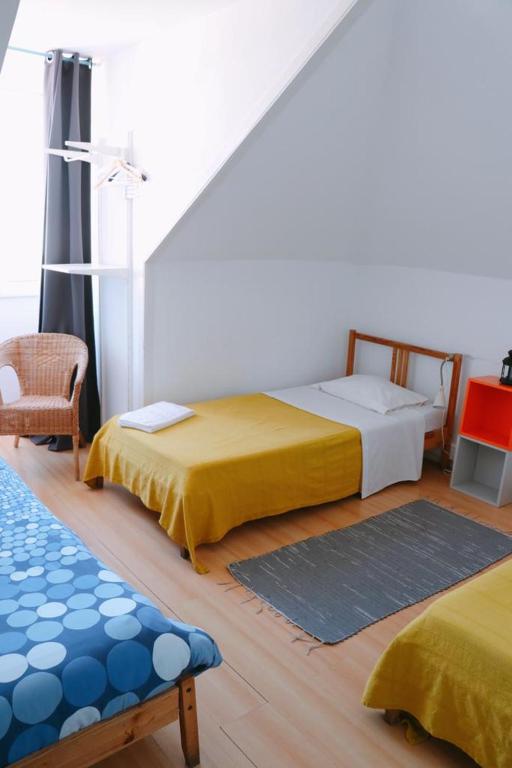 Номер (Кровать в общем 8-местном номере для мужчин и женщин) хостела Portuguese Hostel, Синтра