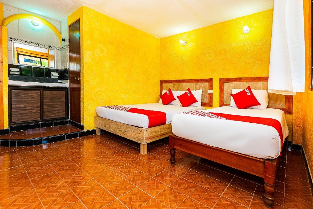 Трехместный (Стандартный трехместный номер) отеля Hotel Playa Del Carmen, Плая-дель-Кармен