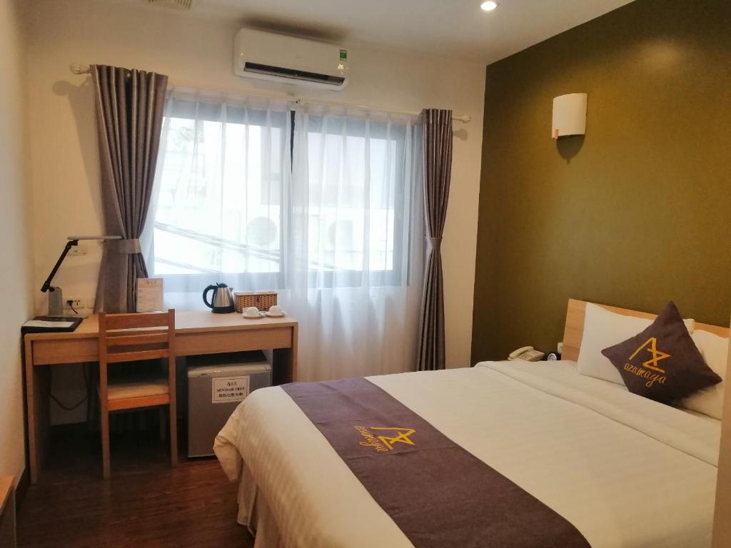 Двухместный (Номер Делюкс с кроватью размера «queen-size») отеля Azumaya Hotel Kim Ma 2, Ханой
