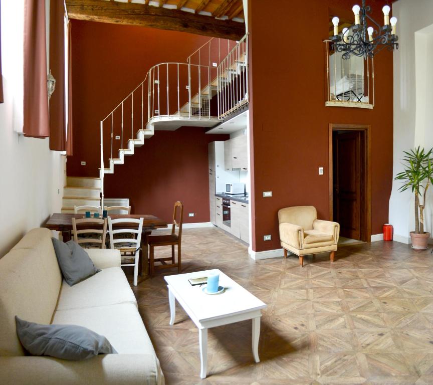 Четырехместный (Четырехместный номер «Комфорт») отеля Armonie di Villa Incontri, Флоренция