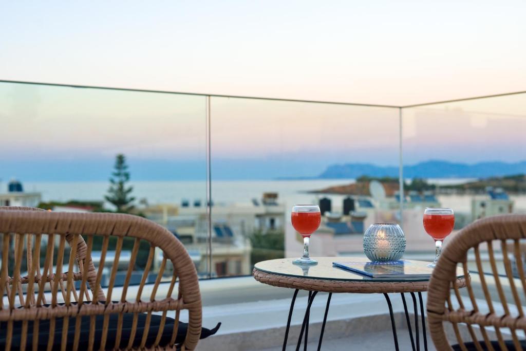 Сьюит (Люкс с 1 спальней и видом на море) отеля Elia Kalamaki Hotel, Каламаки (Крит)